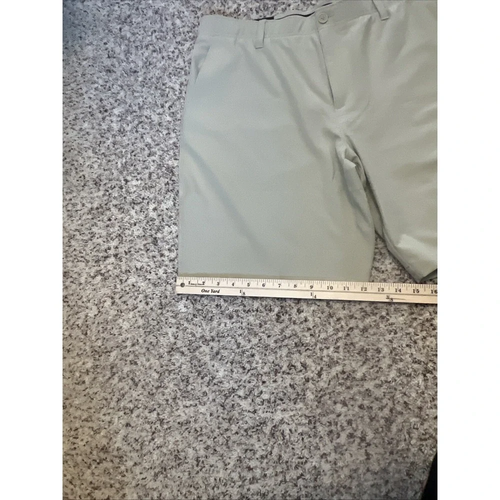 Under Armour NewMens Khaki Shorts Tech Short Sz 40 Polyester Blend Elastic Waist